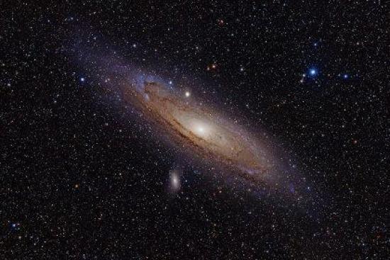 Галактика Андромеды и M32 (слева вниз...