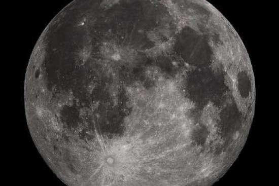 Луна. Фото: Gregory H. Revera