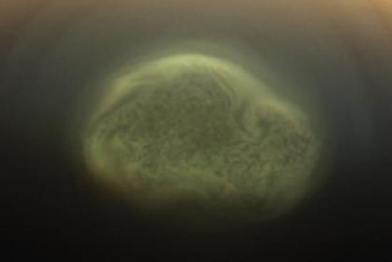 Облако на Титане. Фото: Cassini