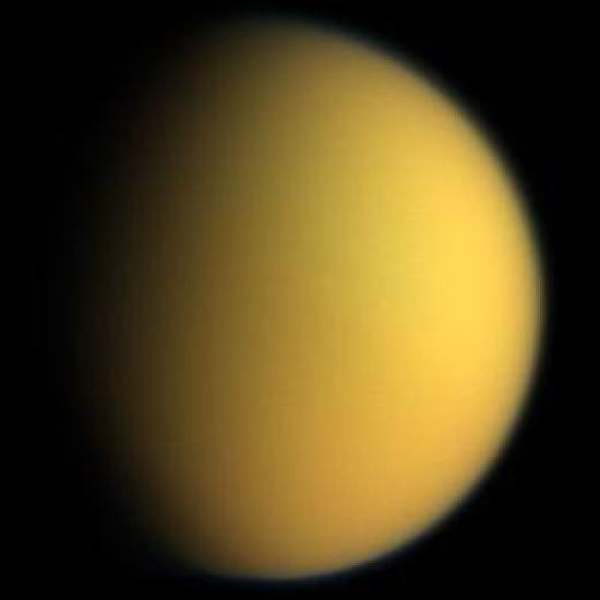 Титан, спутник Сатурна. Фото: Wikiped...