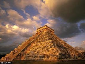 Под знаменитой мексиканской пирамидой нашли озеро