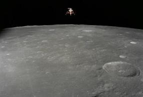 НАСА показало высококачественный снимок высадки миссии Apollo 12 на Луну