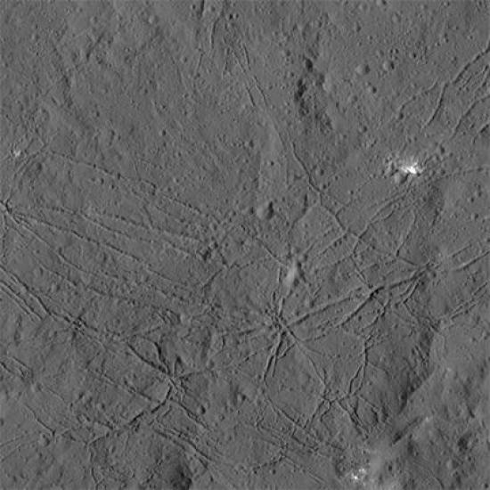 Данту. Фото: NASA / JPL-Caltech / UCL...