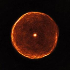 Астрономы сфотографировали гигантский огненный «глаз»