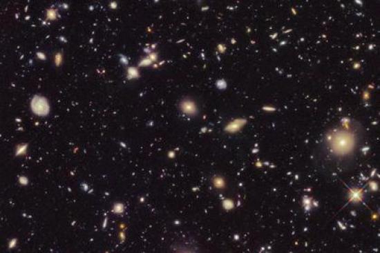 Фото: NASA / ESA, R. Ellis (Caltech) ...