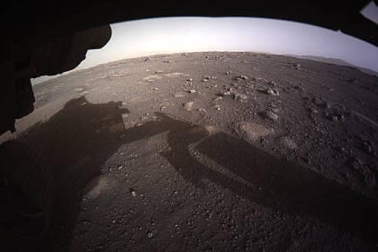 Первое цветное фото Марса с марсохода Perseverance.