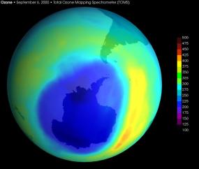 Озоновая дыра над Антарктидой уже больше самого континента