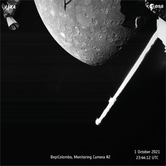 Первый снимок планеты Меркурий.