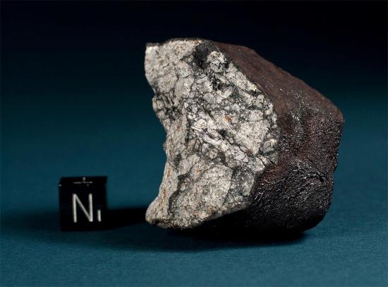 Фрагмент челябинского метеорита, найденный около Еманжелинска.