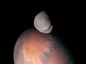Исследование спутников Марса: что мы узнали о Деймосе?