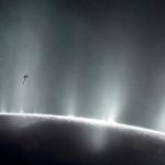 Ученые обнаружили мощный гейзер на спутнике Сатурна