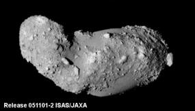 Обнаружены кристаллы соли на астероиде Итокава