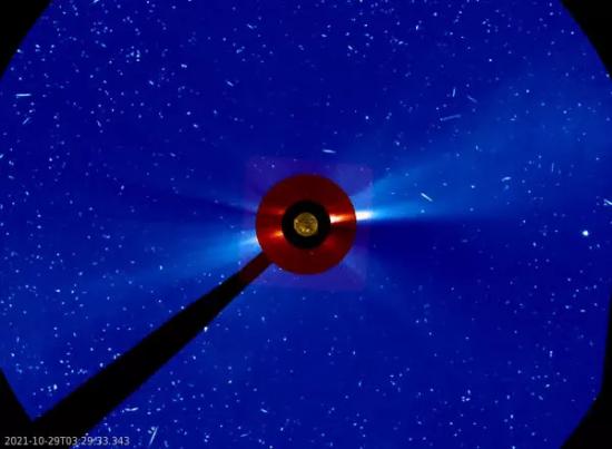 Выброс корональной массы, снимок SOHO 28 октября 2021 года.