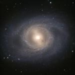 Открыта самая далекая спиральная галактика с перемычкой, похожей на Млечный Путь