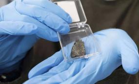  Синие чернила в марсианских метеоритах поставили под сомнение чистоту научных данных