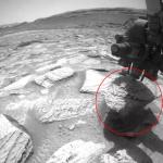Марсоход Curiosity выбрался из каменной ловушки благодаря вибрации