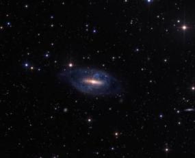 Галактика с полярным кольцом NGC 2685