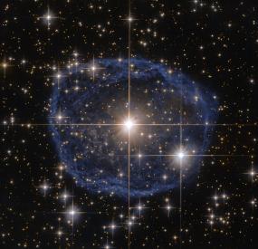 Синий «пузырь» звезды Вольфа-Райе