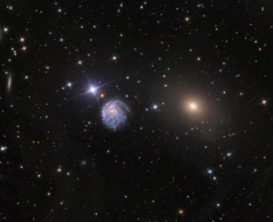 Спиральная галактика NGC 2276.