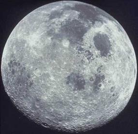 Луна - ближайшее небесное тело к Земле